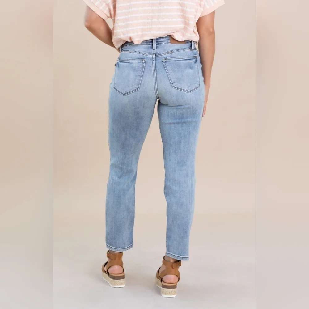 Judy Blue MR Vintage Medium Wash Slim Fit Jeans Cell Phone Pocket Various NEW